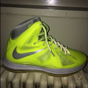 LeBron 10 (10.5)